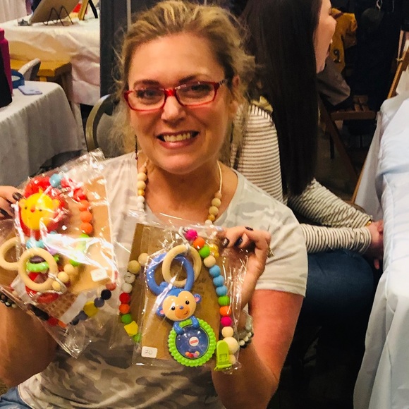 Meet Your Posher - Picture 2 of 8